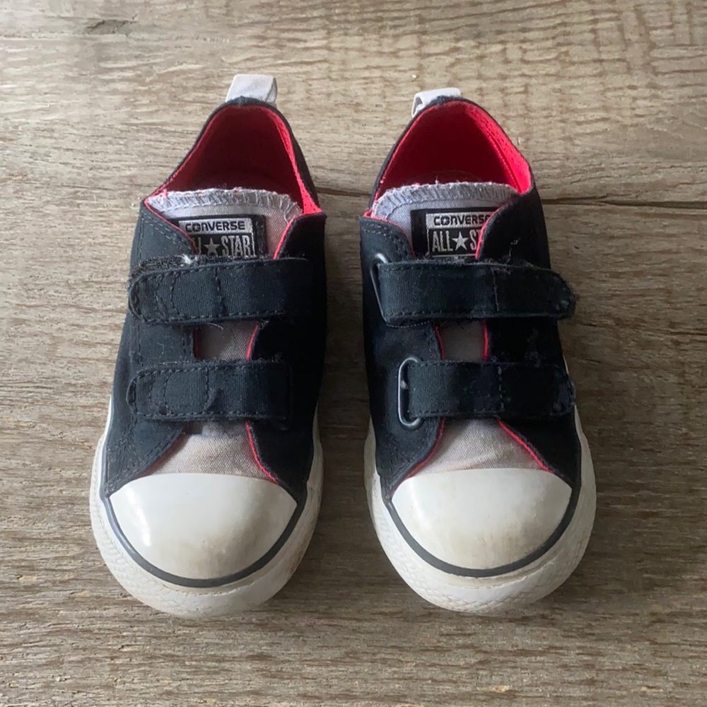 Converse sneaker in black and grey used size toddler 9
